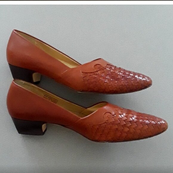 Calico SZ 9N Cognac Brown Woven Leather Heel Traditional Brazil Old Money Chic - Picture 1 of 12